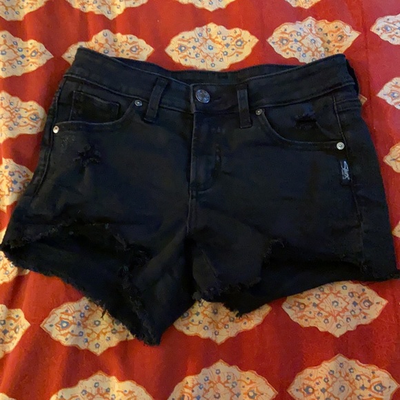 Silver Jeans Boyfriend Shorts - Picture 2 of 3